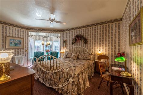 red apple bed and breakfast photos|Red Apple Bed and Breakfast .